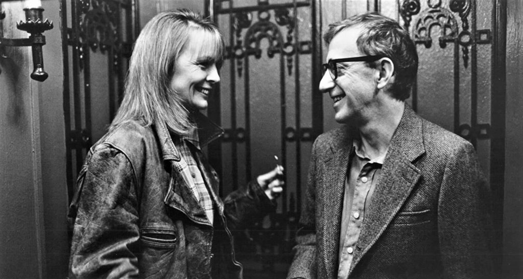 Woody Allen e Diane Keaton in una scena del film Misterioso Omicidio a Manhattan